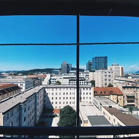 Center With A Castle View, Parking * Laibach