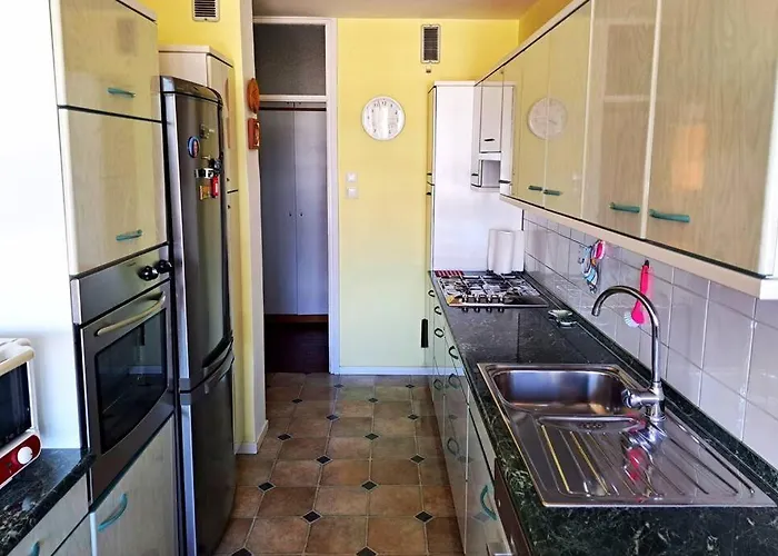 شقة Center With A Castle View, Parking *