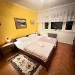 Center With A Castle View, Parking Apartman *